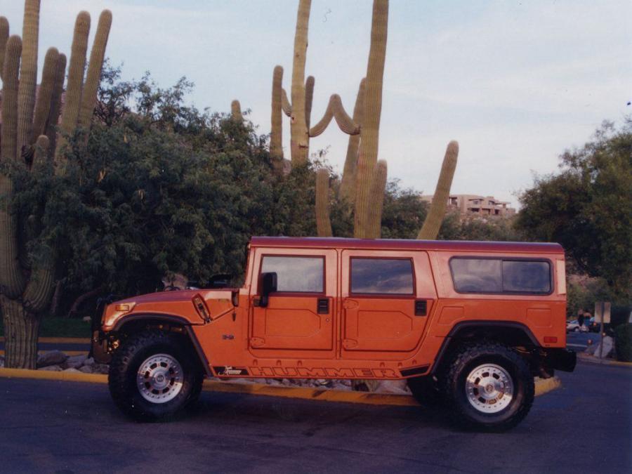  Hummer H1 Wagon 10th Anniversary Edition 2002 года  (фото 3 из 3)
